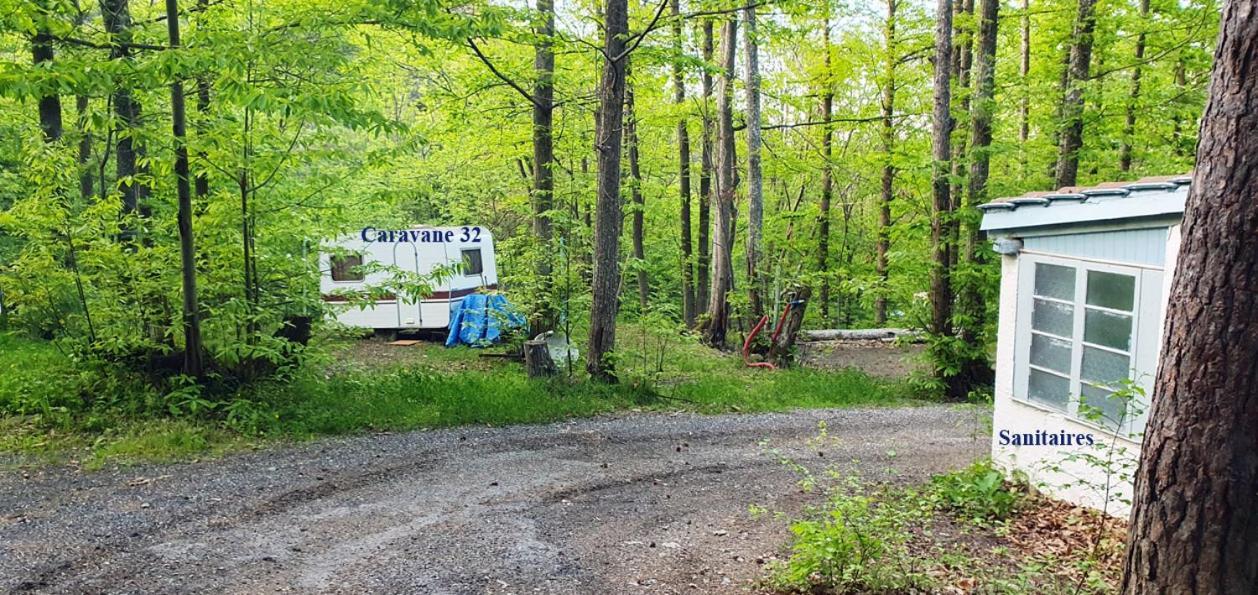 Camping Le P'Tit Bonheur Escaro Exterior photo